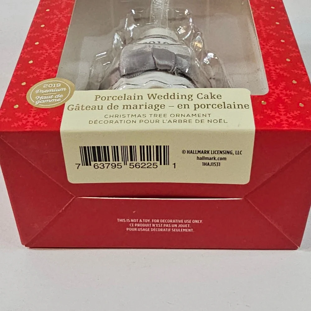 Hallmark 2019 Porcelain Wedding‎ Cake Christmas Tree Ornament Festive Keepsake